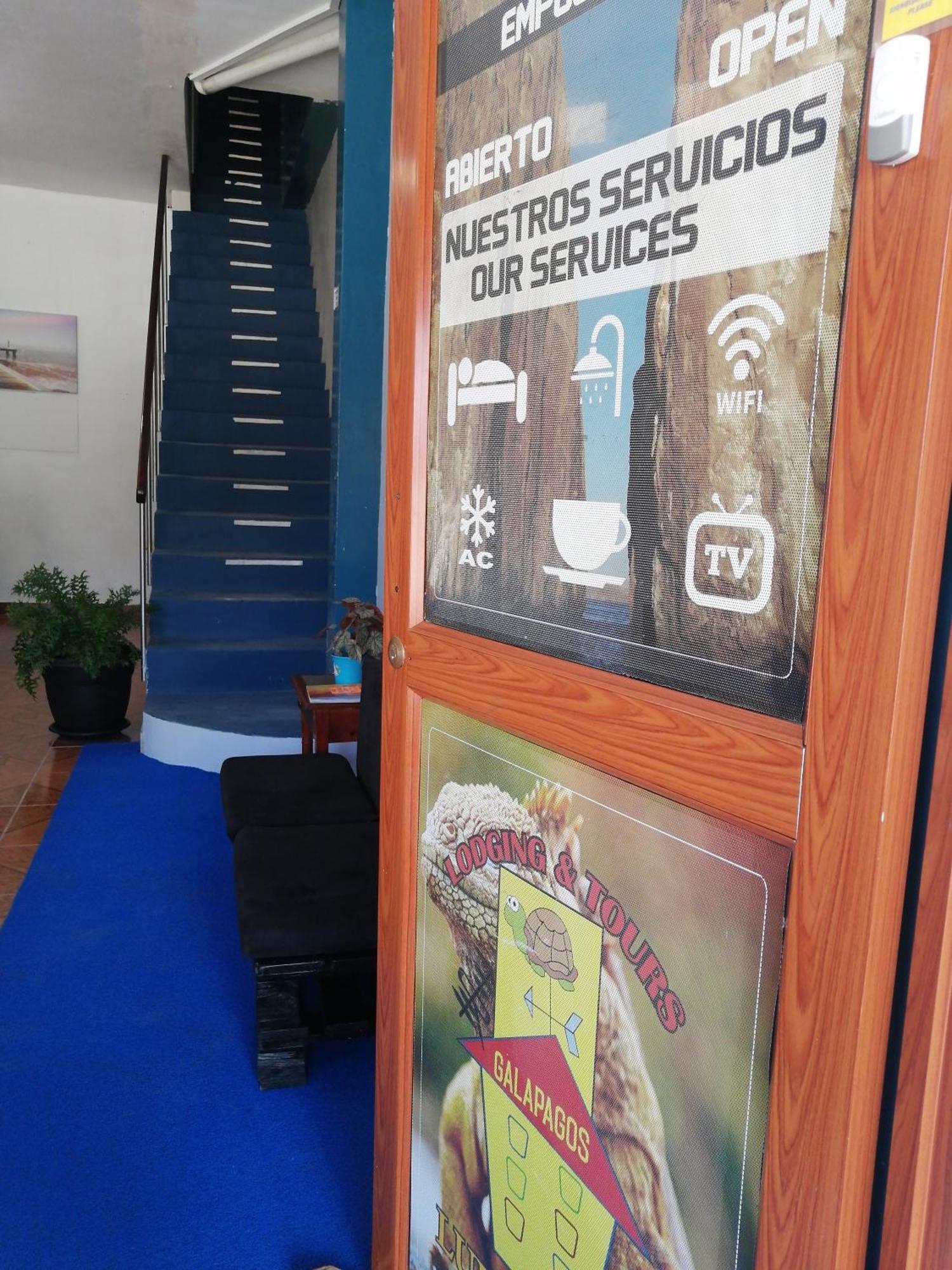 Hostal La Casa De Luis Puerto Baquerizo Moreno Eksteriør billede