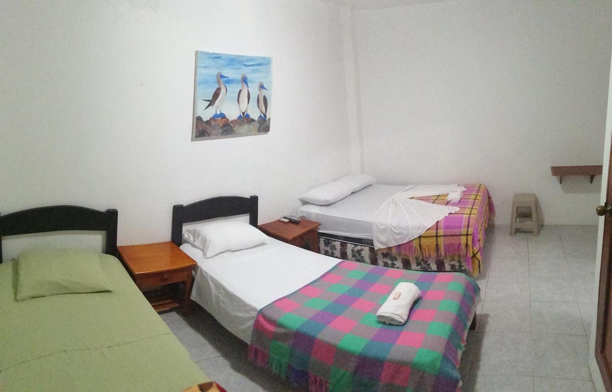 Hostal La Casa De Luis Puerto Baquerizo Moreno Eksteriør billede