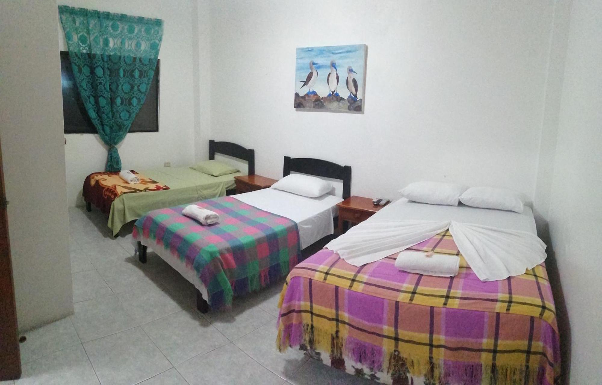 Hostal La Casa De Luis Puerto Baquerizo Moreno Eksteriør billede