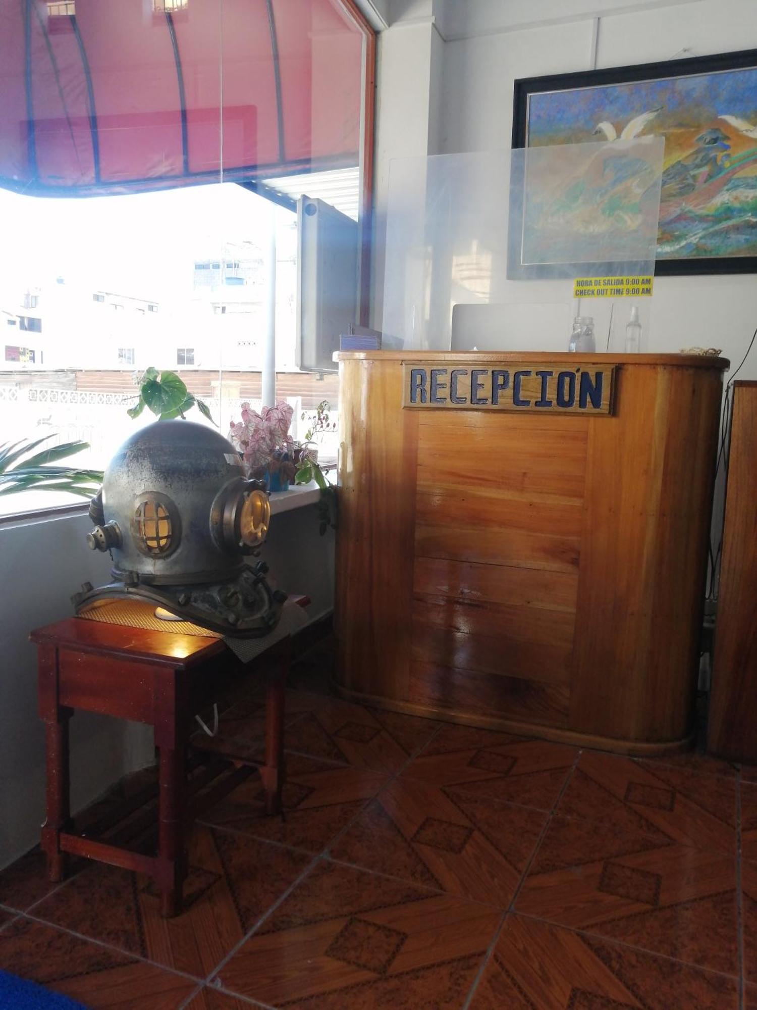 Hostal La Casa De Luis Puerto Baquerizo Moreno Eksteriør billede