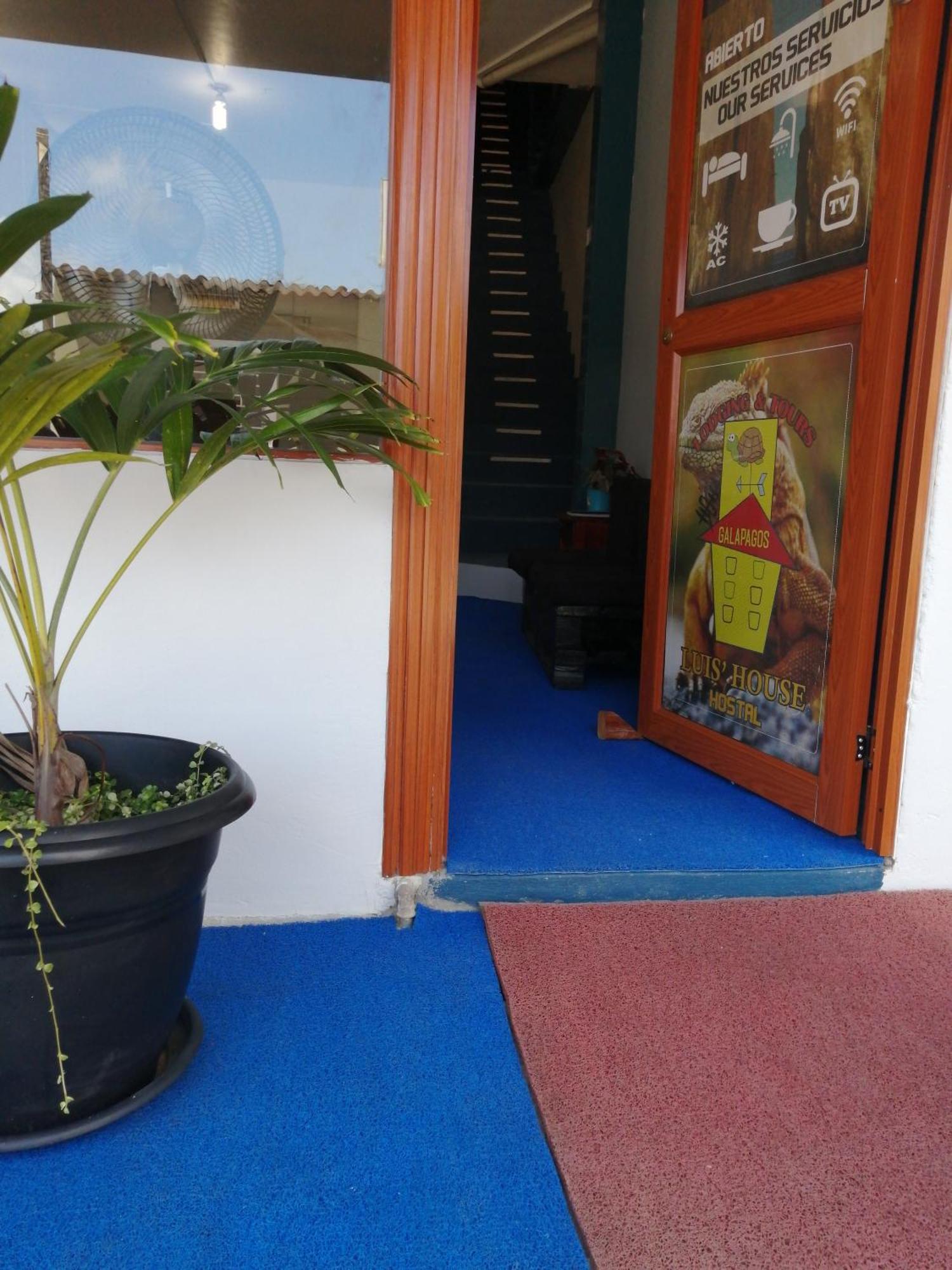 Hostal La Casa De Luis Puerto Baquerizo Moreno Eksteriør billede