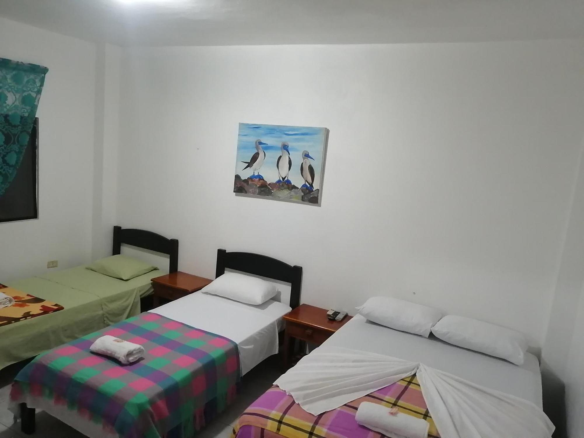 Hostal La Casa De Luis Puerto Baquerizo Moreno Eksteriør billede