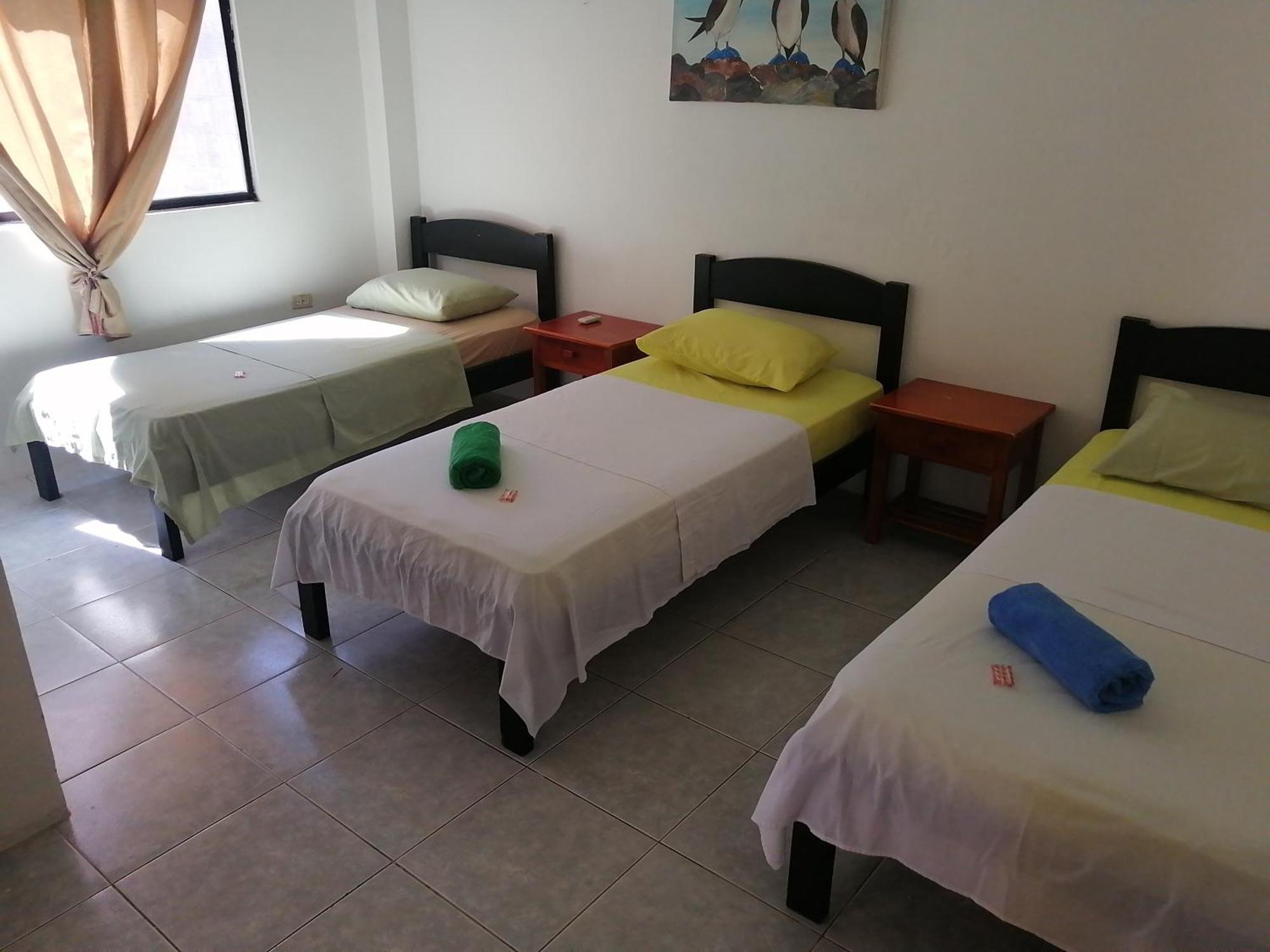 Hostal La Casa De Luis Puerto Baquerizo Moreno Eksteriør billede