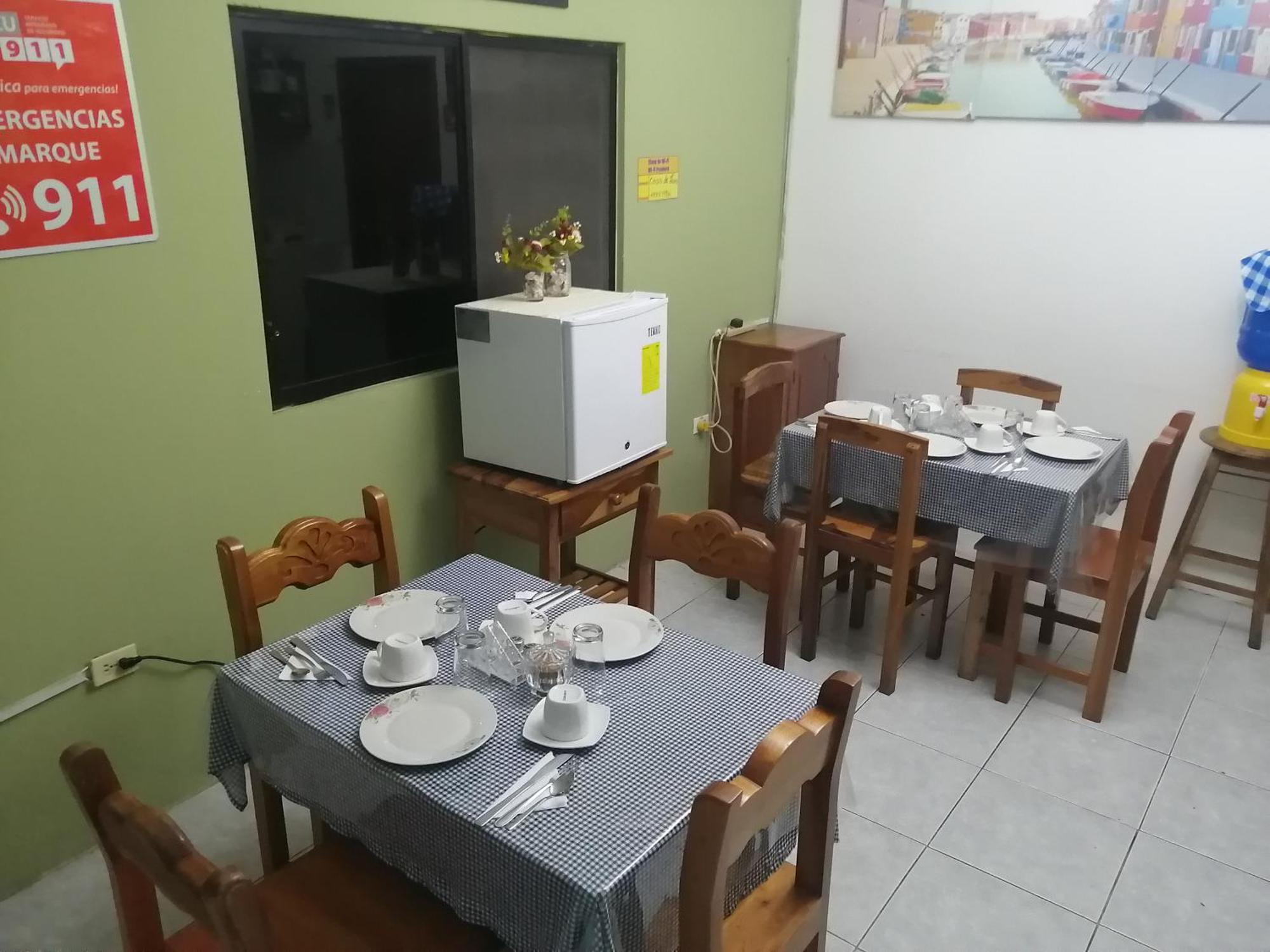 Hostal La Casa De Luis Puerto Baquerizo Moreno Eksteriør billede