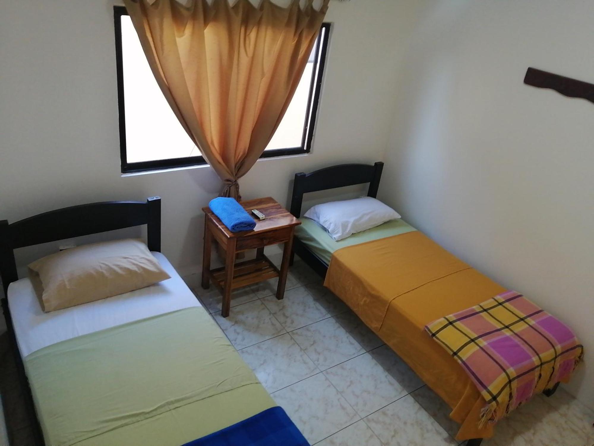 Hostal La Casa De Luis Puerto Baquerizo Moreno Eksteriør billede