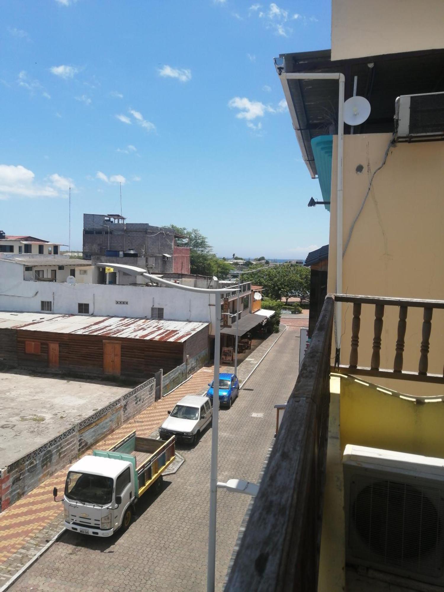 Hostal La Casa De Luis Puerto Baquerizo Moreno Eksteriør billede