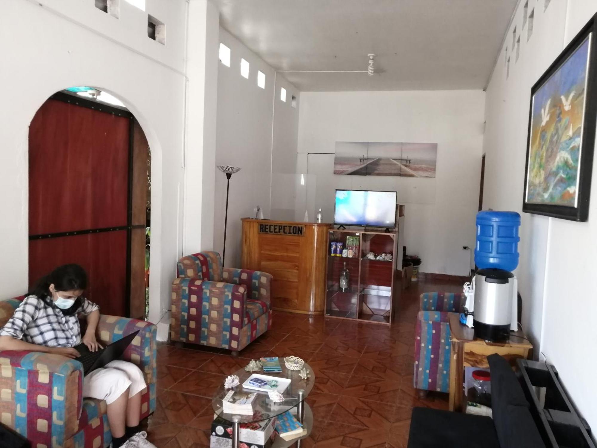 Hostal La Casa De Luis Puerto Baquerizo Moreno Eksteriør billede
